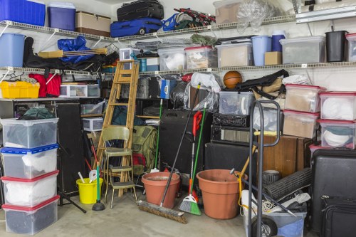 House clearance process with sorting and categorizing items